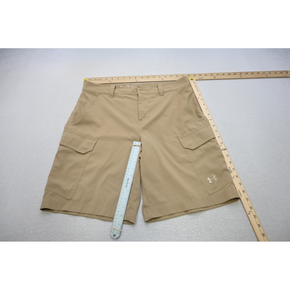 Under Armour Cargo Shorts Mens 34 Tan HeatGear Loose Fit Pockets Excellent